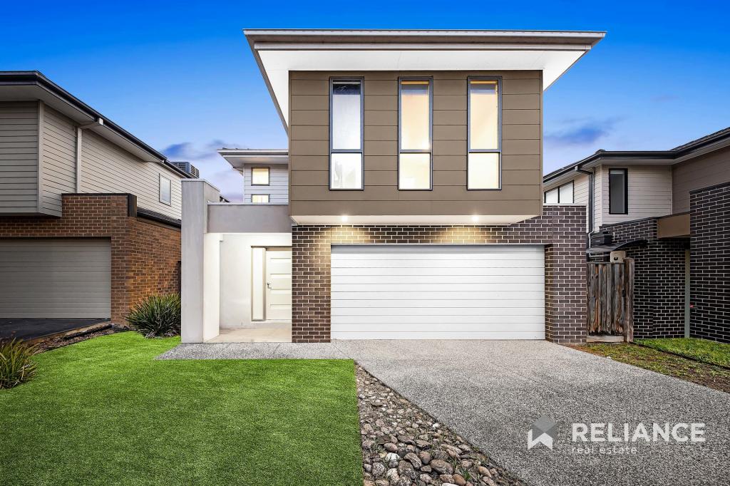 12 DINGO ST, POINT COOK, VIC 3030