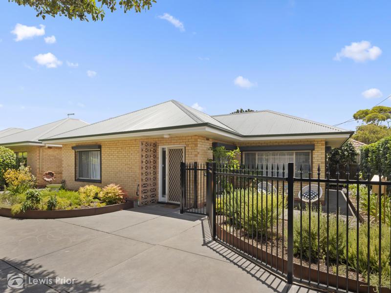 1/2 Frederick St, South Brighton, SA 5048