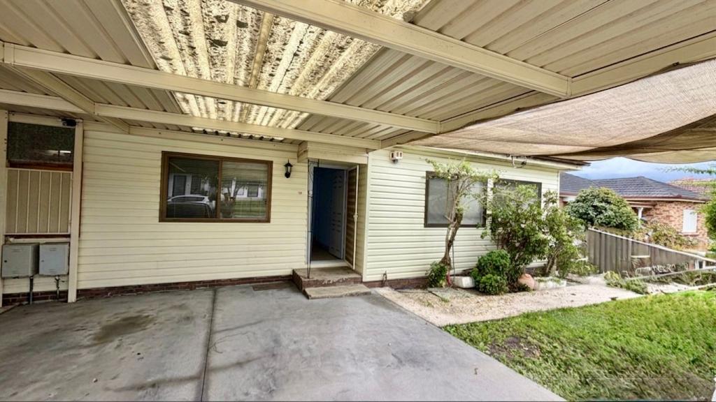 19 Malouf St, Canley Heights, NSW 2166