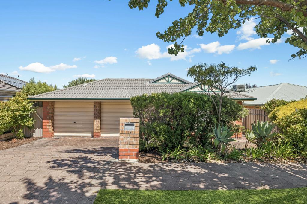 19 Station Cres, Sheidow Park, SA 5158