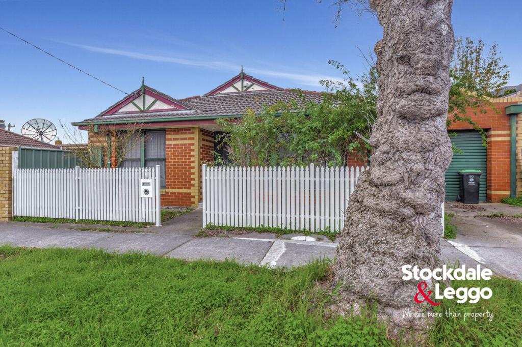 10 MUNTZ AVE, GLENROY, VIC 3046