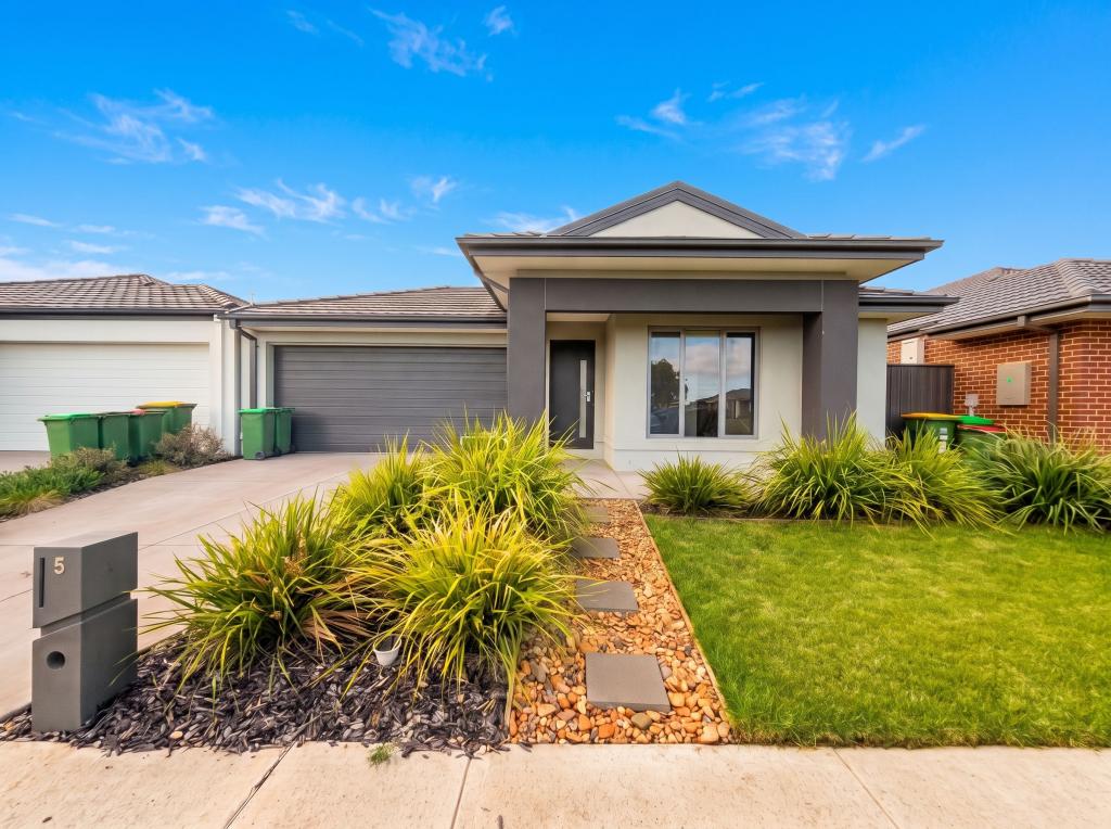 5 Prizzle Rd, Pakenham, VIC 3810