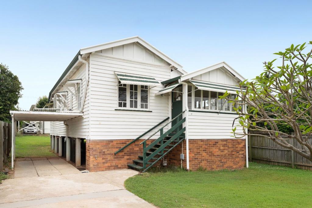 77 Harding St, Hendra, QLD 4011
