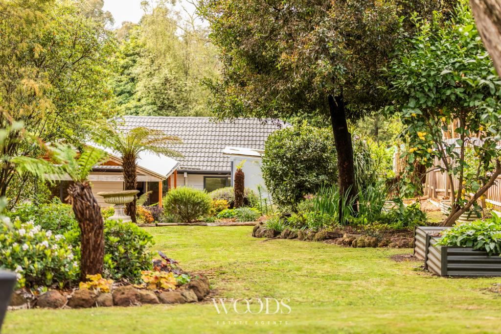 11 JOFFRE PDE, COCKATOO, VIC 3781