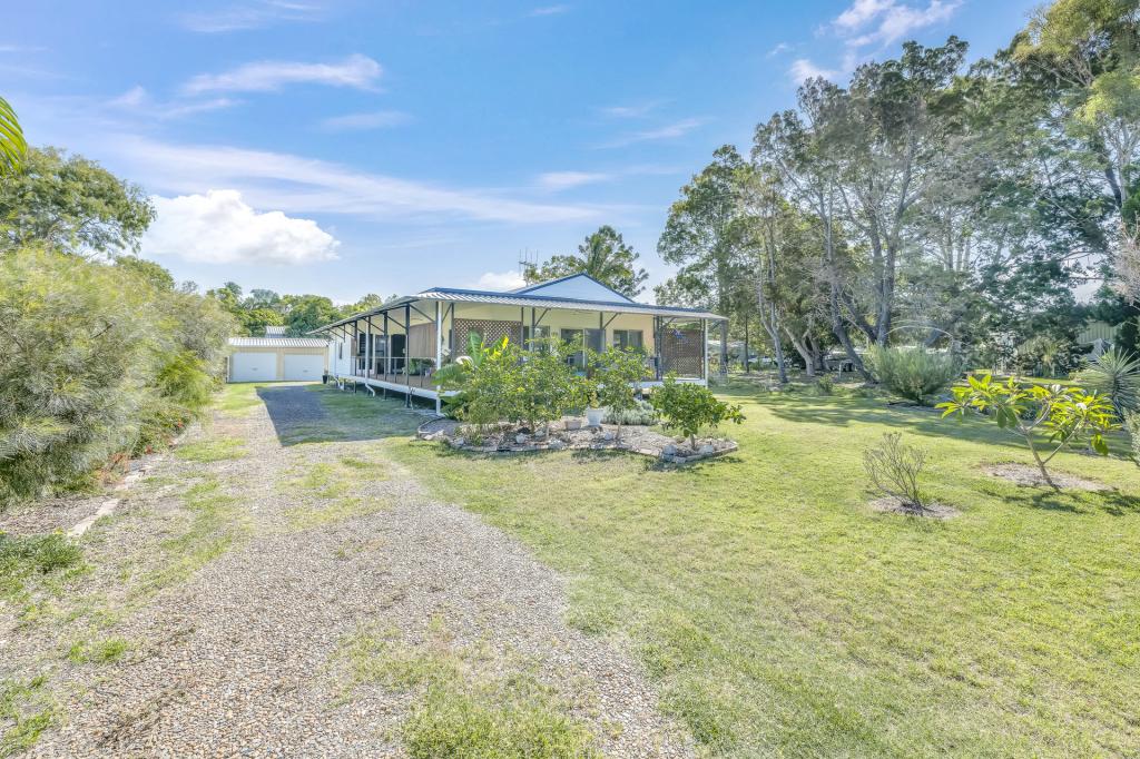 28 Moore Park Rd, Moore Park Beach, QLD 4670