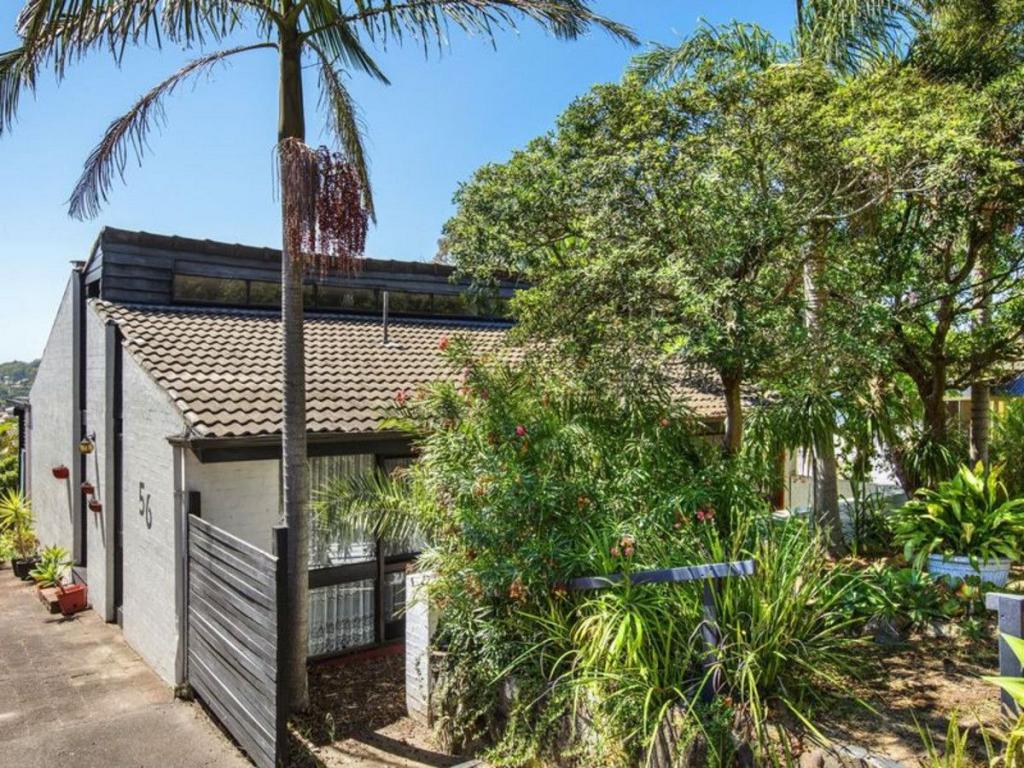 56 Promenade Ave, Bateau Bay, NSW 2261