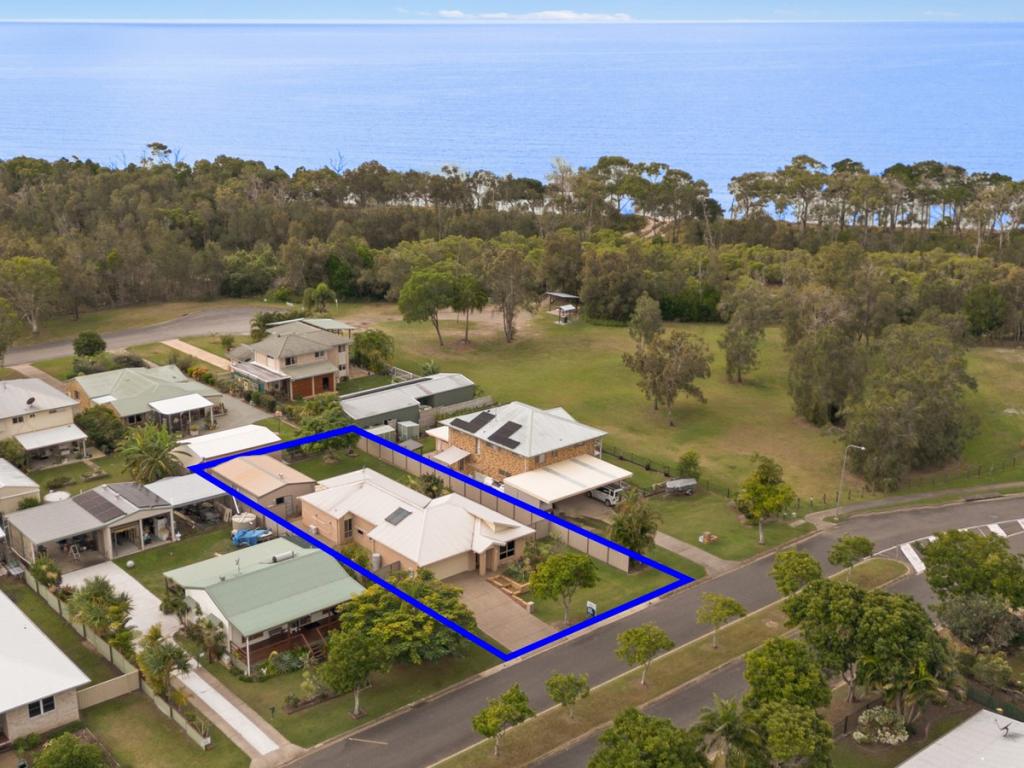 46 Beach Dr, Burrum Heads, QLD 4659