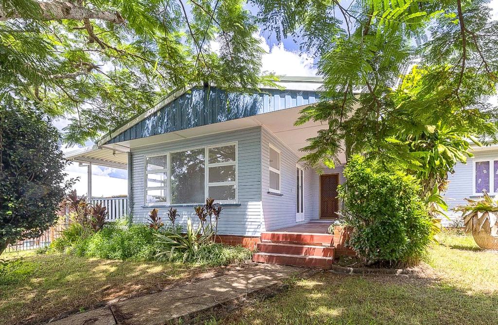 27 Macadamia Dr, Maleny, QLD 4552