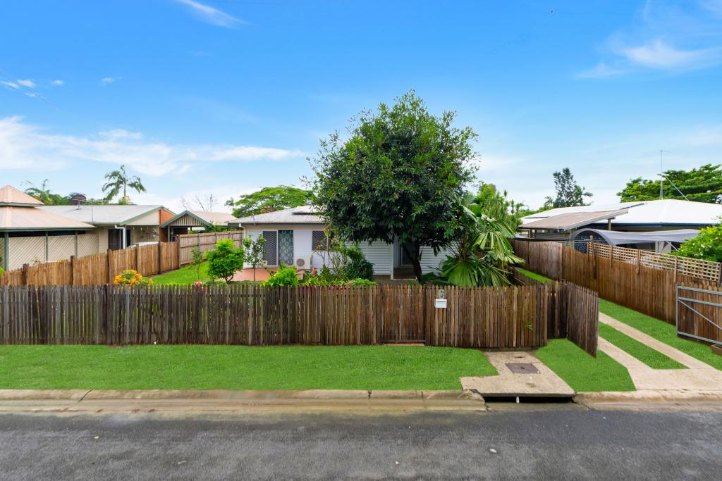 6 RONTO CL, MANOORA, QLD 4870