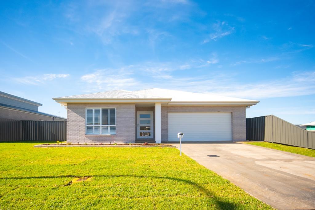 8 Maher Cct, Griffith, NSW 2680