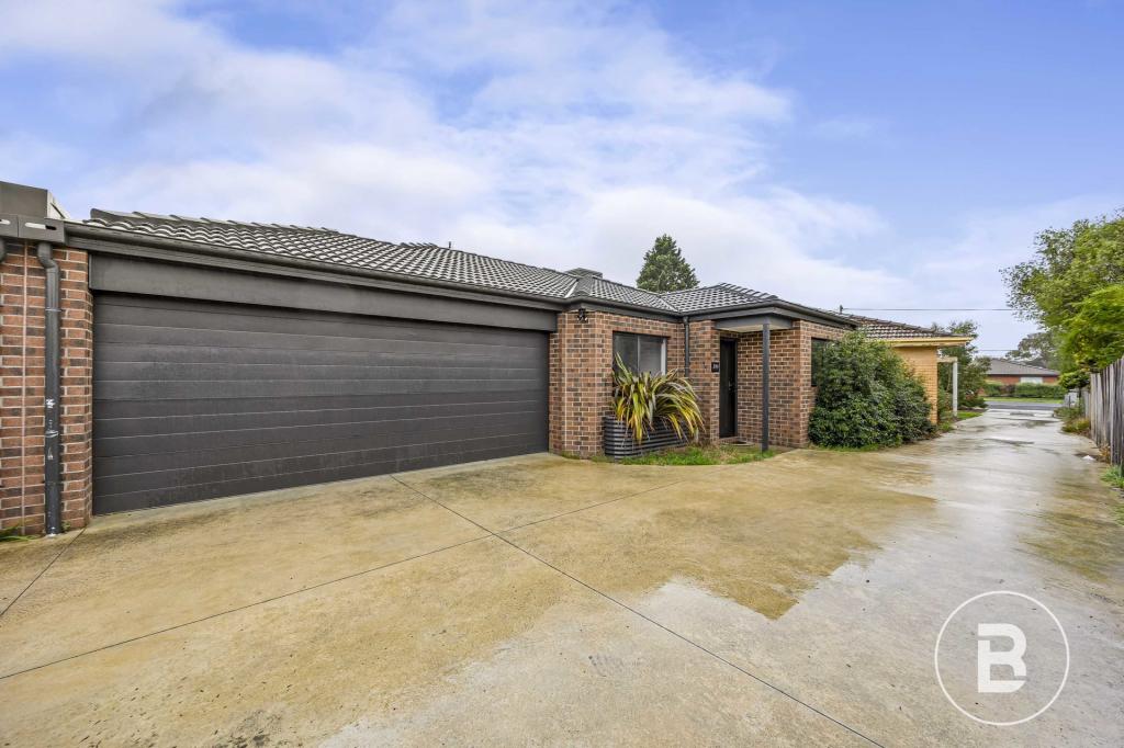 2/66 Yarrowee St, Sebastopol, VIC 3356