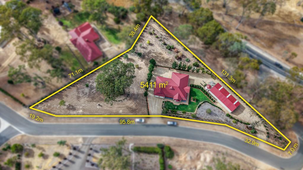 2 Cyril Minge Rd, Williamstown, SA 5351