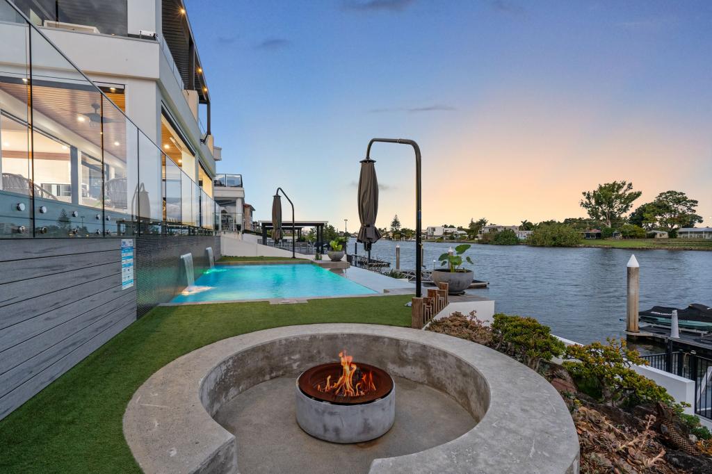 92 Cabana Bvd, Benowa, QLD 4217