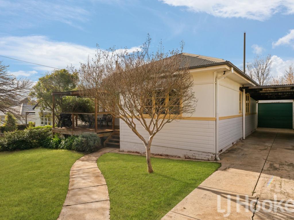 2 Hansard Pl, West Bathurst, NSW 2795