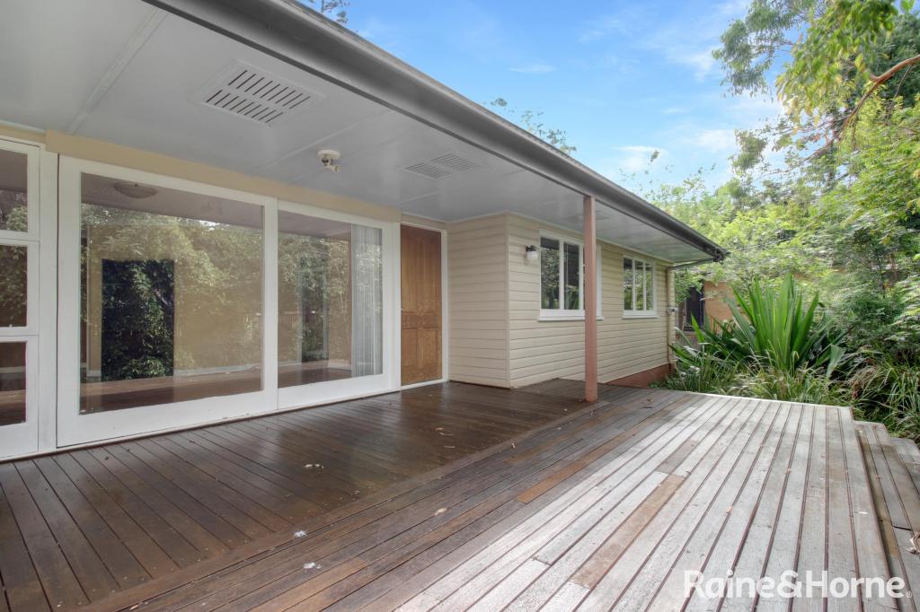 23 Acworth St, Kenmore, QLD 4069