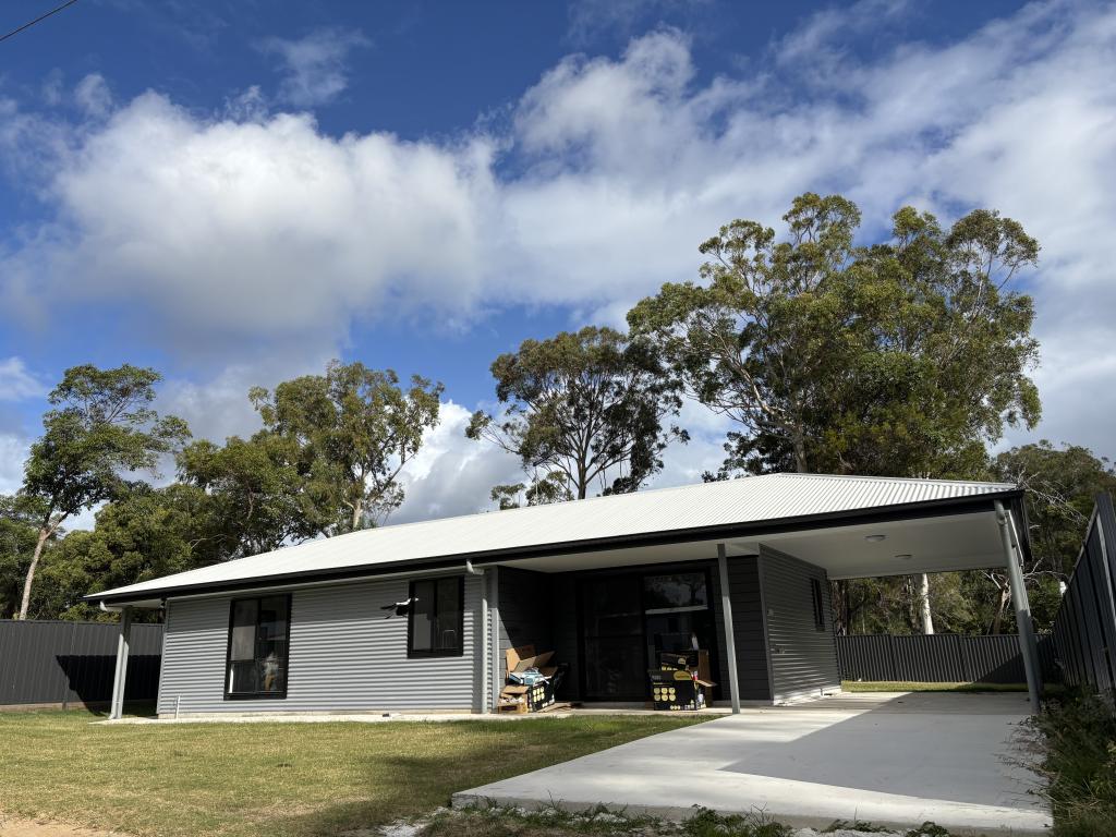 16 Topaz St, Russell Island, QLD 4184