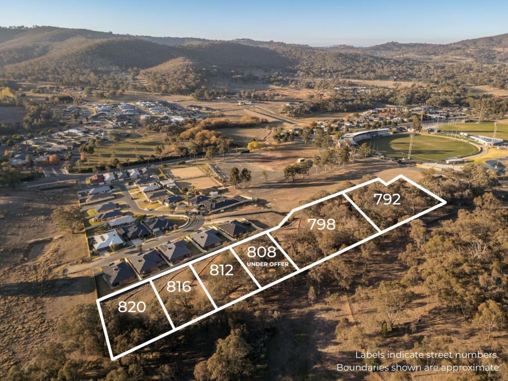 810 Pearsall St, Hamilton Valley, NSW 2641