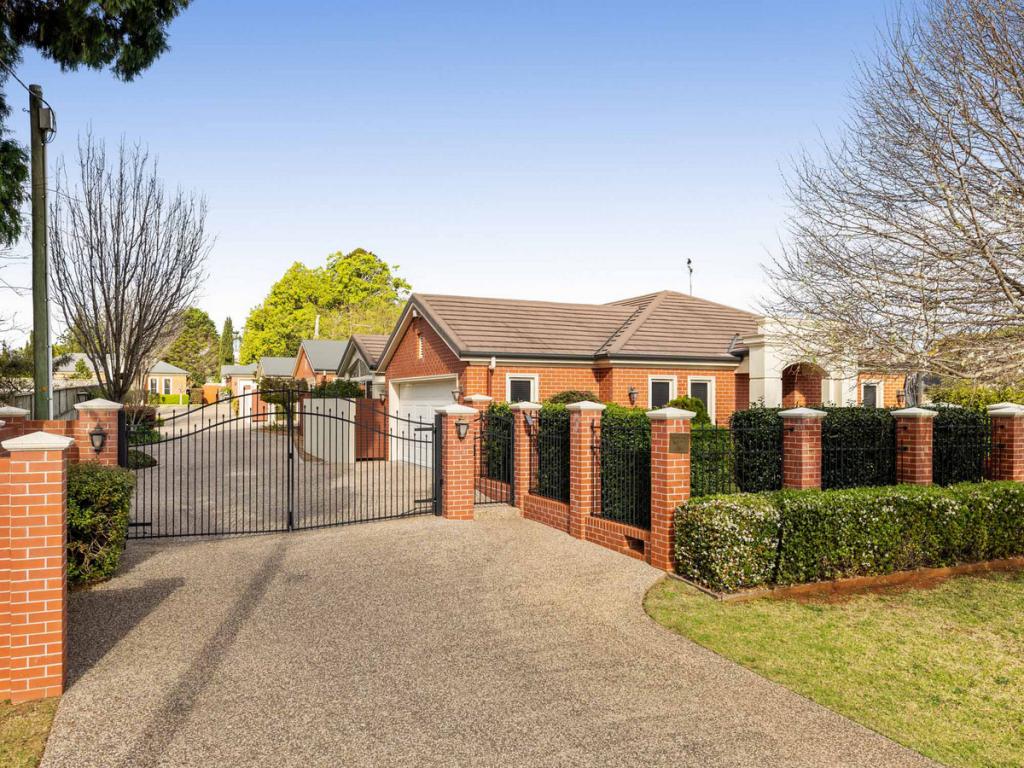 4/82 Curzon St, East Toowoomba, QLD 4350