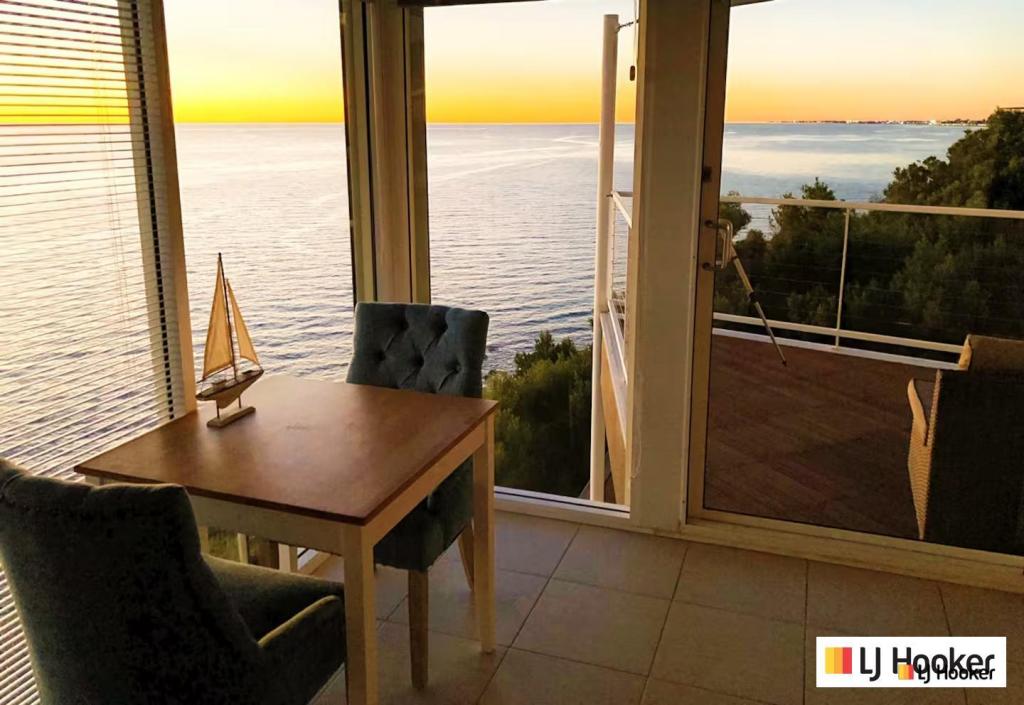 63 The Cove Rd, Marino, SA 5049