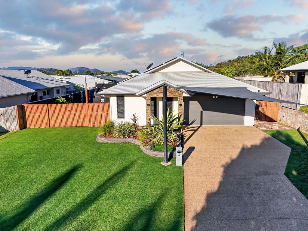 4 Baird Ct, Bushland Beach, QLD 4818
