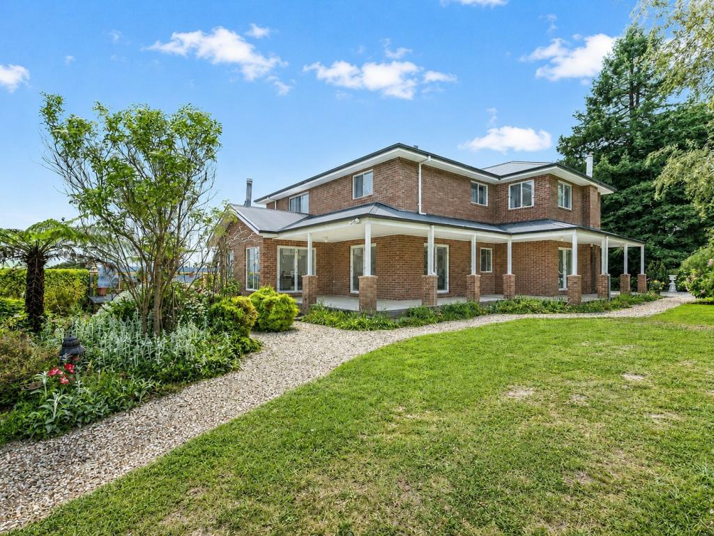 486 Extons Rd, Kinglake Central, VIC 3757