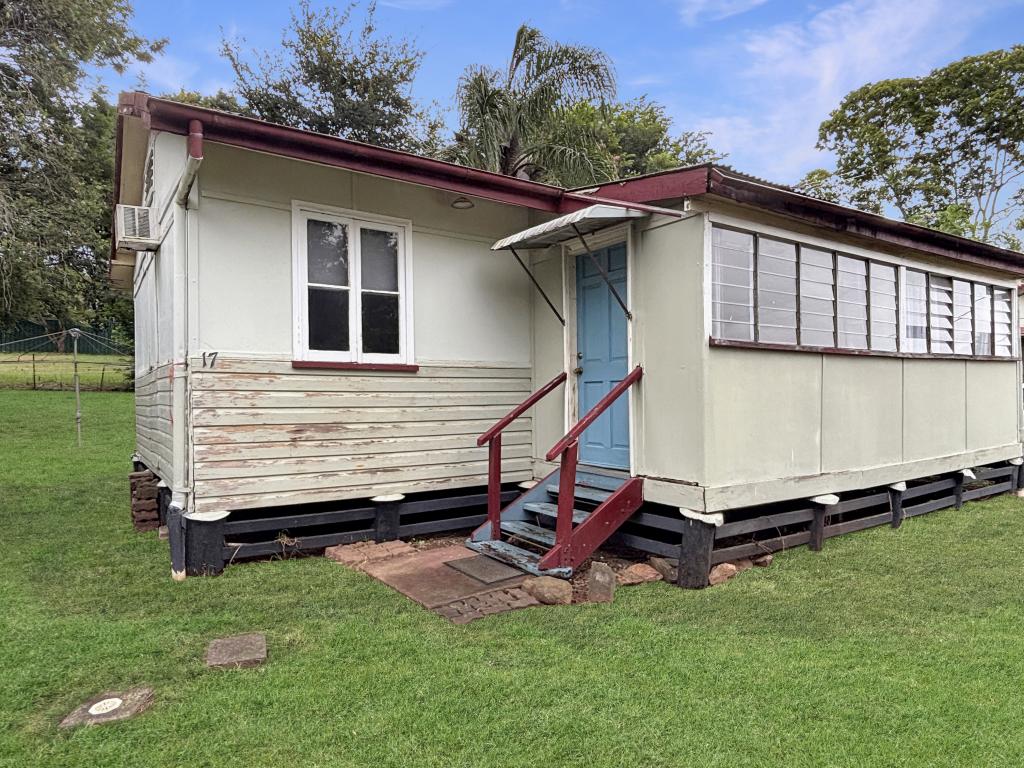 17/21 West St, Newtown, QLD 4350