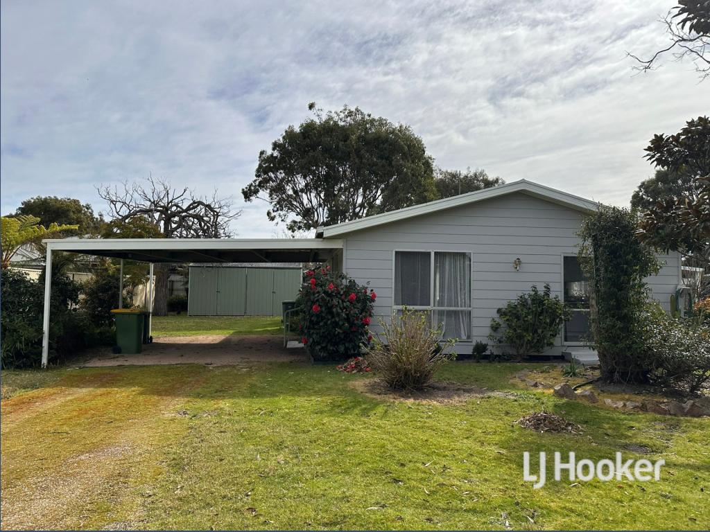 26 Eighth Ave, Raymond Island, VIC 3880