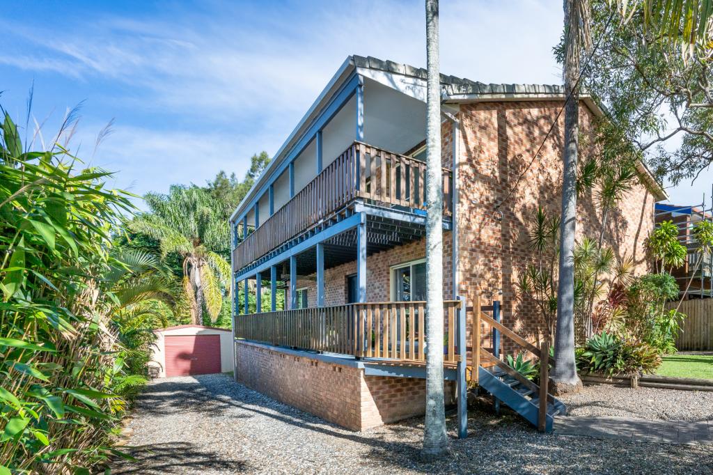 8 ISLAND VIEW ST, EMERALD BEACH, NSW 2456