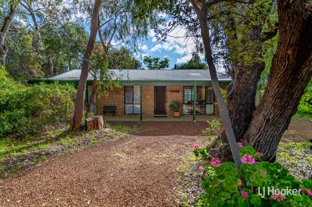 2 Bannister Ct, Wannanup, WA 6210