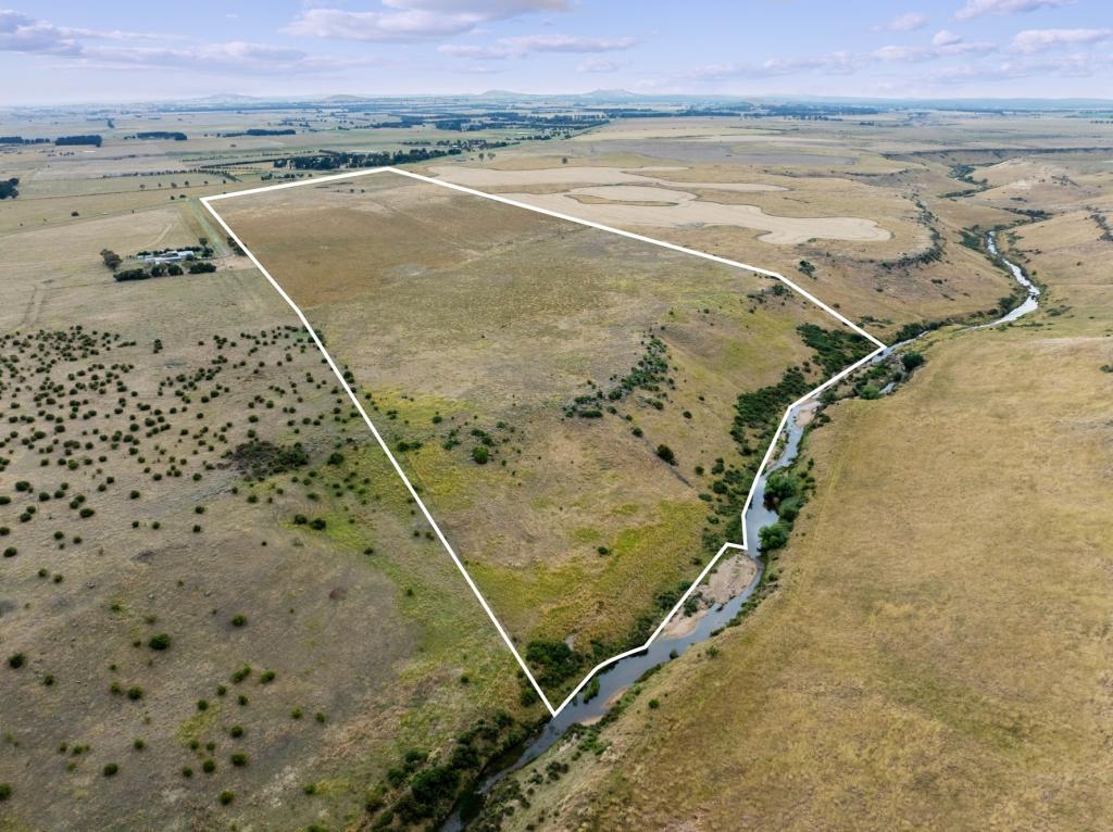 220 Creswick Rd, Clunes, VIC 3370