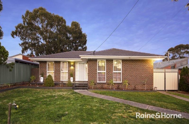 4 Crosbie Ct, Sunbury, VIC 3429