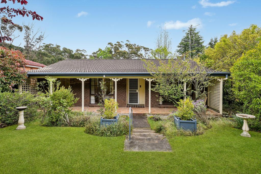 5 HILLCREST RD, WENTWORTH FALLS, NSW 2782