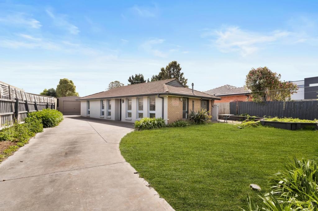 16 Springwood Ave, Narre Warren, VIC 3805