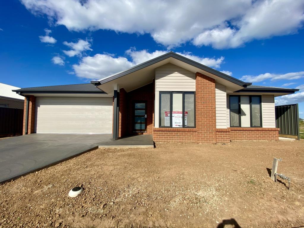 10 MOIRA STREET, YALLARAH EST, ECHUCA, VIC 3564