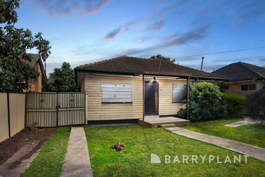 19 Walmer Ave, St Albans, VIC 3021