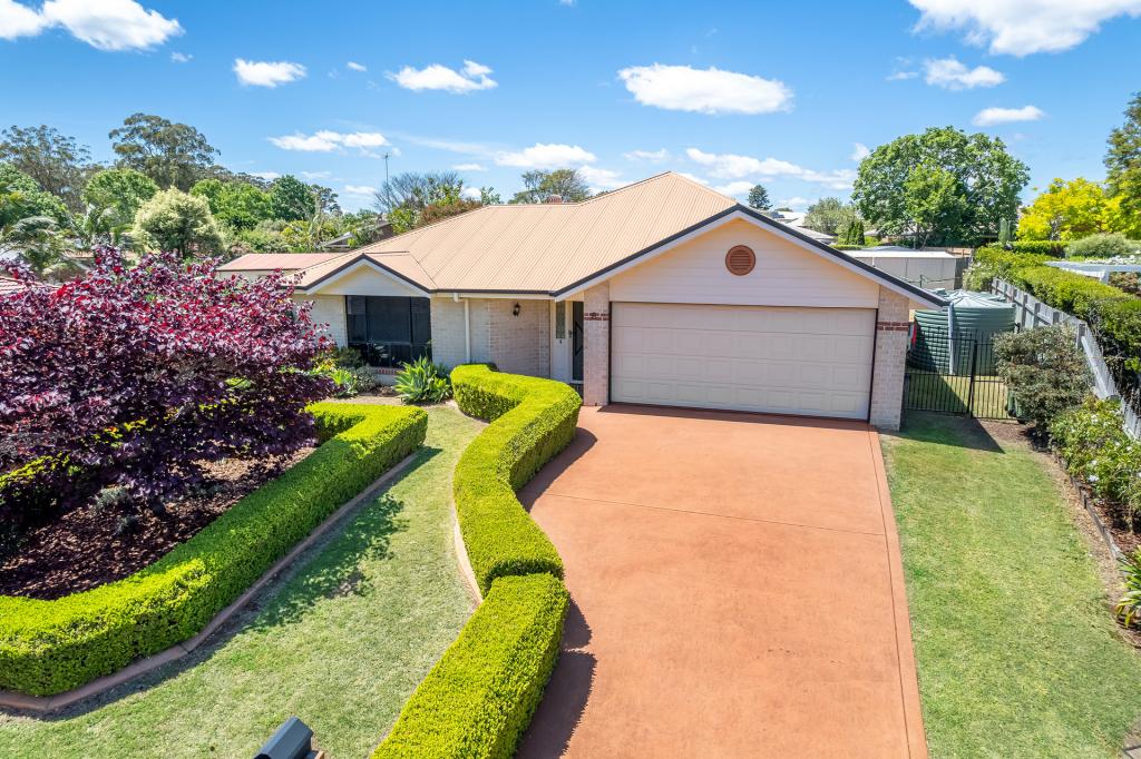 6 Throwleigh Cl, Rangeville, QLD 4350