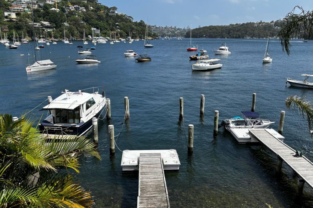 22 & 11 BLIGH CRES, SEAFORTH, NSW 2092