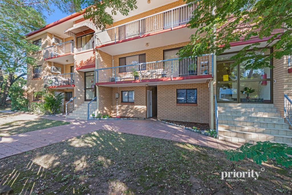 2/2 Foundation St, Chermside, QLD 4032