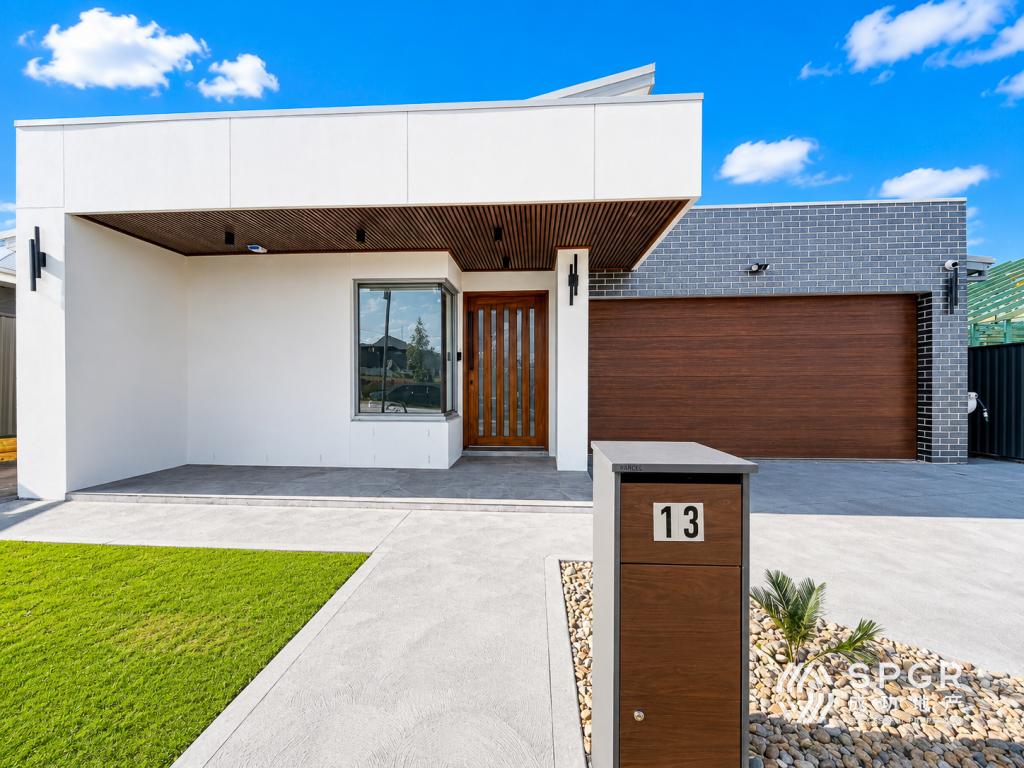 13 & 13a Kelpie St, Wilton, NSW 2571