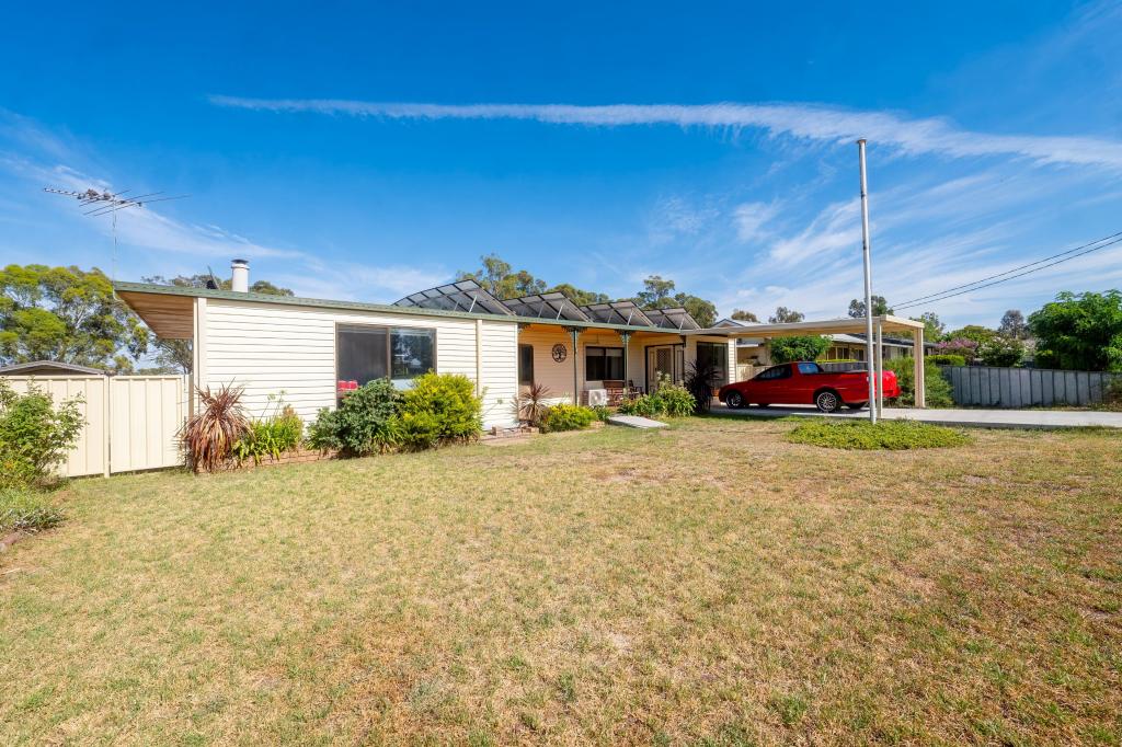 8 Mansfield Rd, Temora, NSW 2666