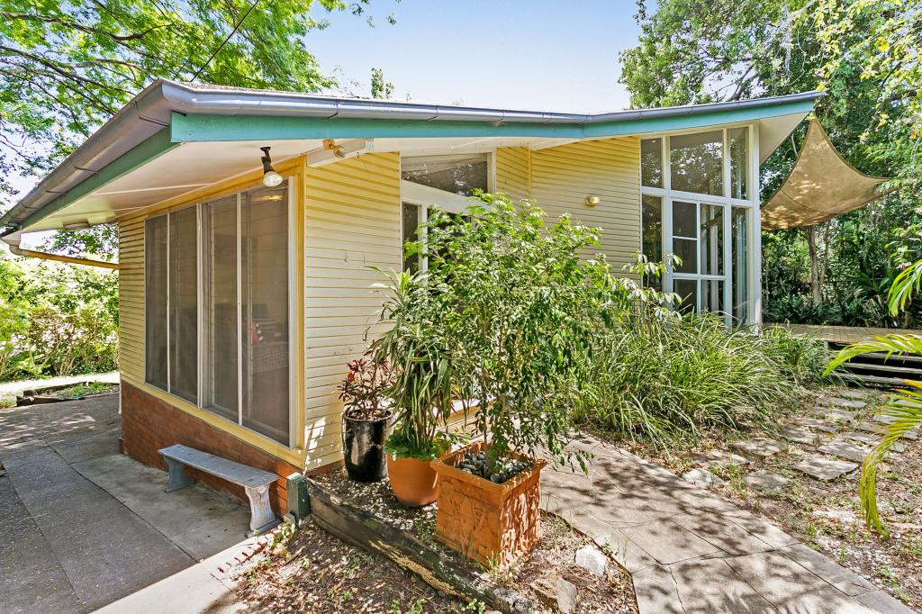 15 Hazelmere Pde, Sherwood, QLD 4075