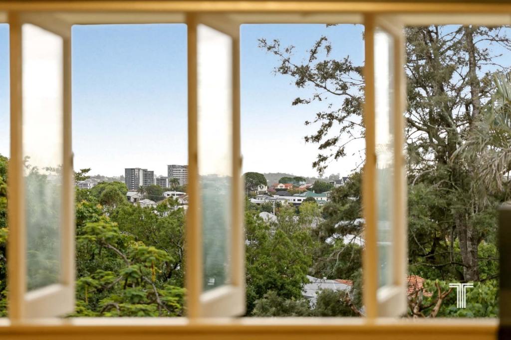 40 Henzell Tce, Greenslopes, QLD 4120