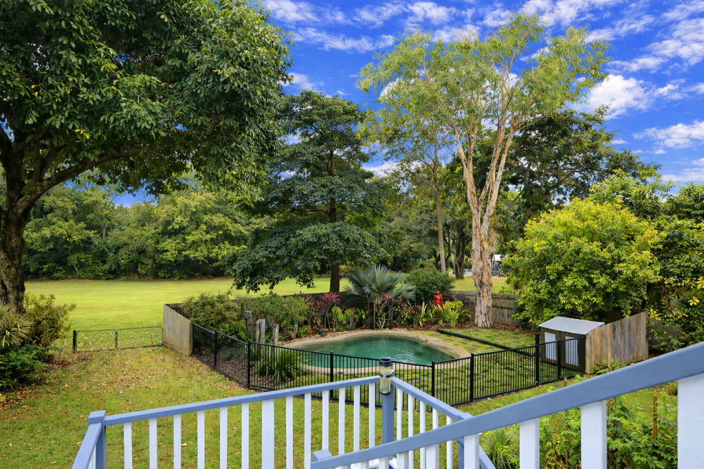 43 Hillview Cres, Whitfield, QLD 4870