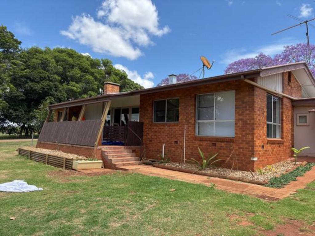 1 Allens Rd, Wooroolin, QLD 4608