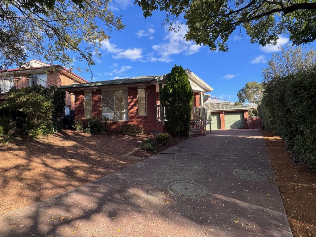 8 English Gr, Jerrabomberra, NSW 2619