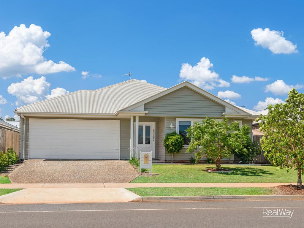 12 Fairweather Bvd, Highfields, QLD 4352
