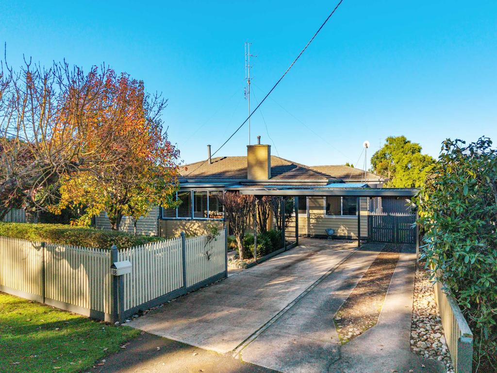18 Ansett St, Hamilton, VIC 3300