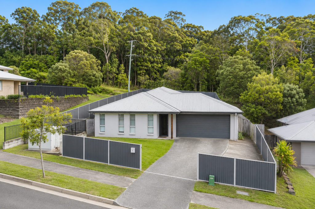8 Bass Ct, Oxenford, QLD 4210