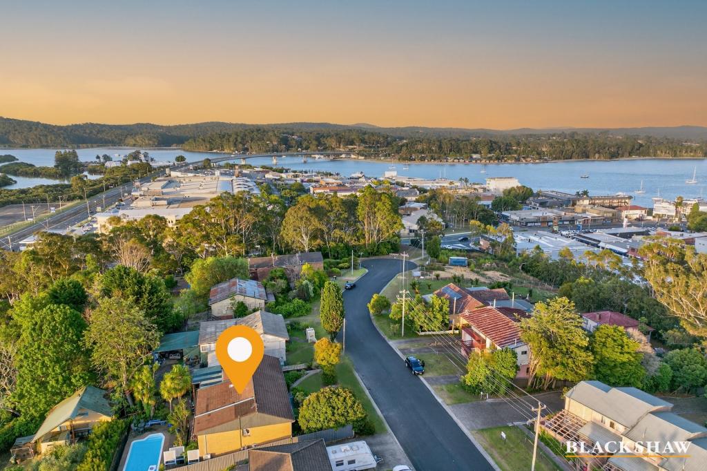 10 BENT ST, BATEMANS BAY, NSW 2536
