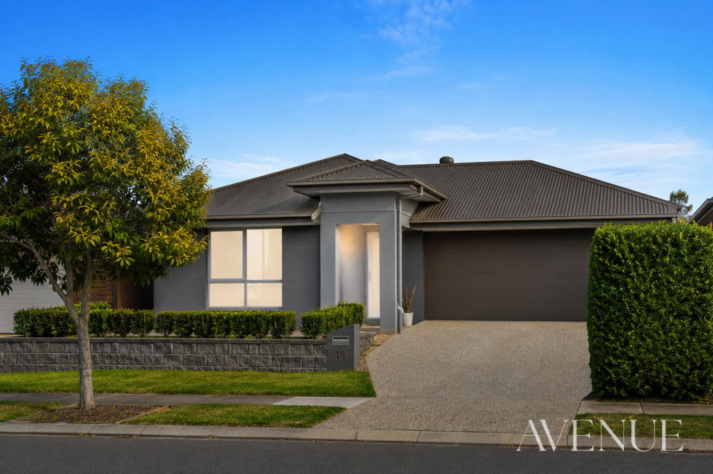 18 STONELEIGH RESERVE BVD, LOGAN RESERVE, QLD 4133